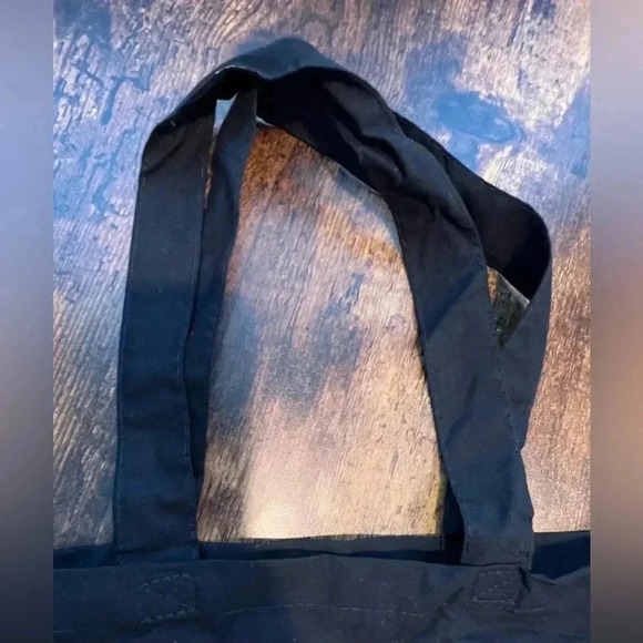 Q-TEES | Beyond Van Gogh The Immersive Experience tote bag. - Picture 8 of 10